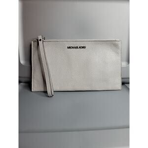 MICHAEL KORS PEBBLE LEATHER CLUTCH LARGE WRISTLET BAG